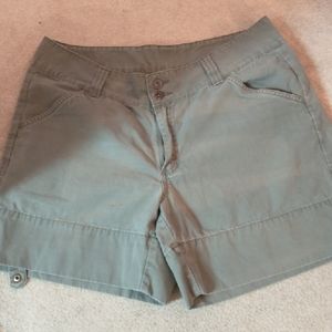 “2” Pairs of Women's Lee Riders Shorts - Size: 16